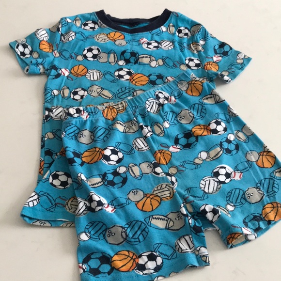 Boys pajamas lot - Picture 2 of 6